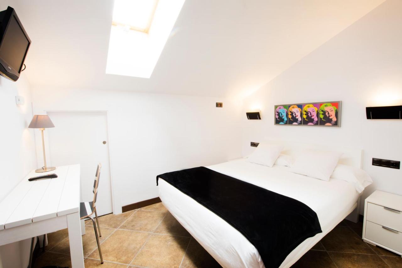 Attic Room,1005316441:JPEG